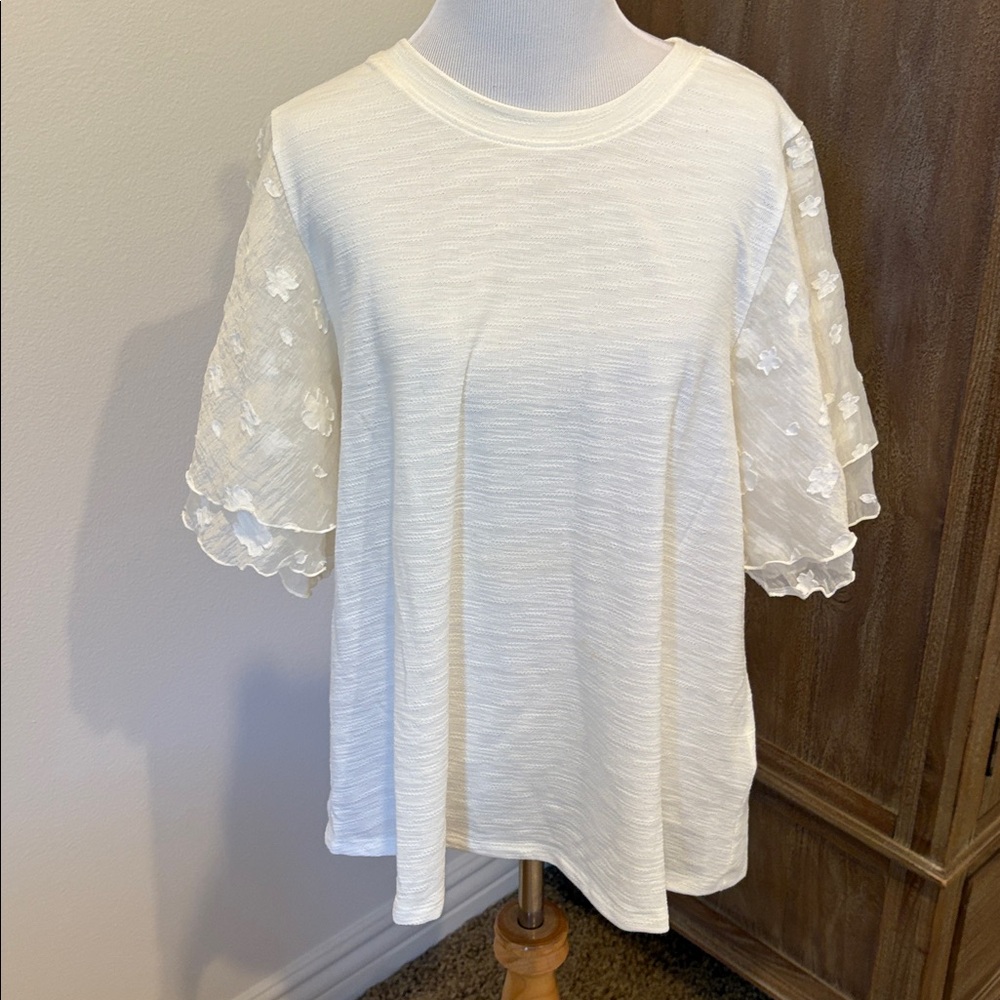 Elegant White Lace Sleeve Blouse